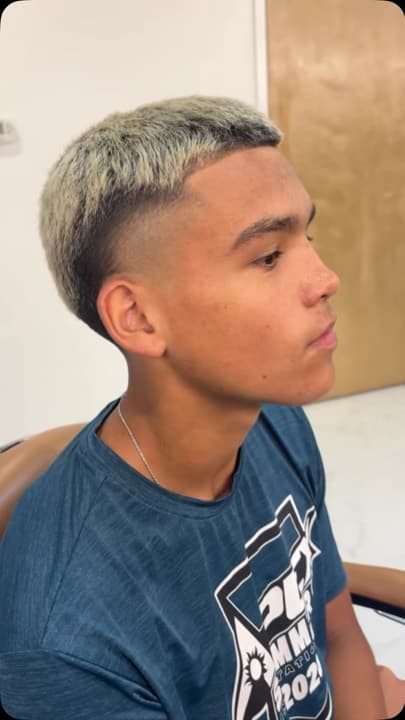 A cut by Mickey at ModCuts